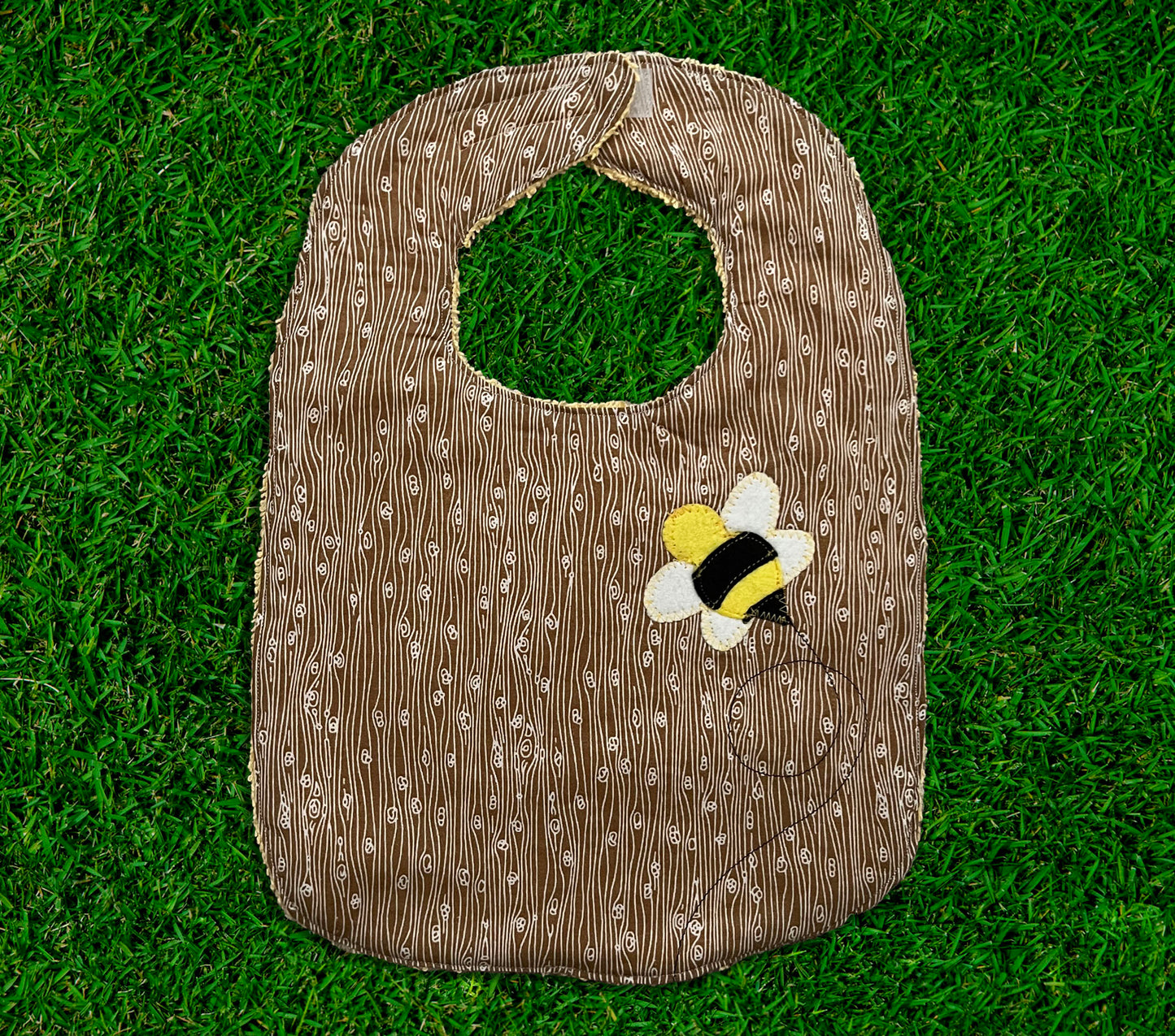 faux woodgrain fabric, bumblebee bib, unisex bib, gender neutral baby bib, gender free baby bib, baby bib, bib, bee bib, natural baby bib, natural materials, cotton baby bib, 100% cotton, bamboo baby bib, bamboo felt